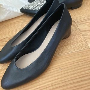 Massimo Dutti black heels